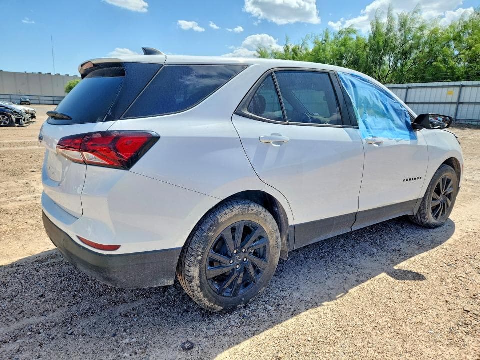 2023 CHEVROLET EQUINOX LS 3