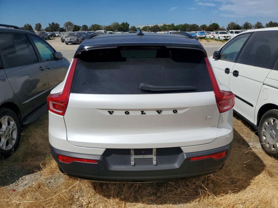 2021 VOLVO XC40 RECHARGE 6