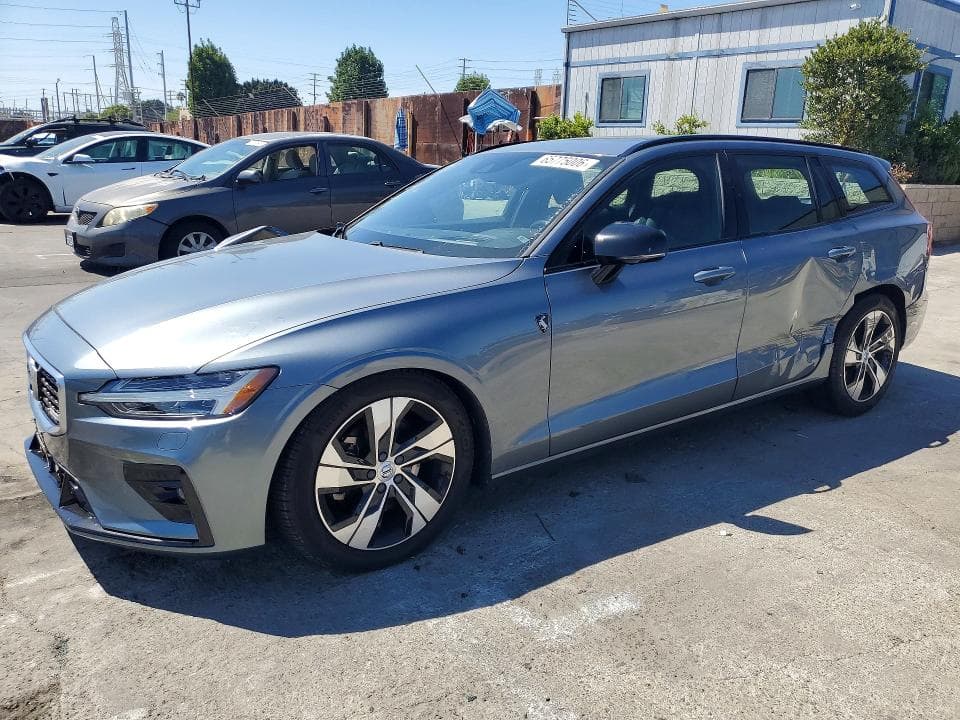 2020 VOLVO V60 T5 R-DESIGN