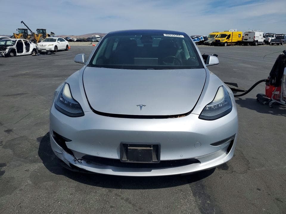 2018 TESLA MODEL 3 5