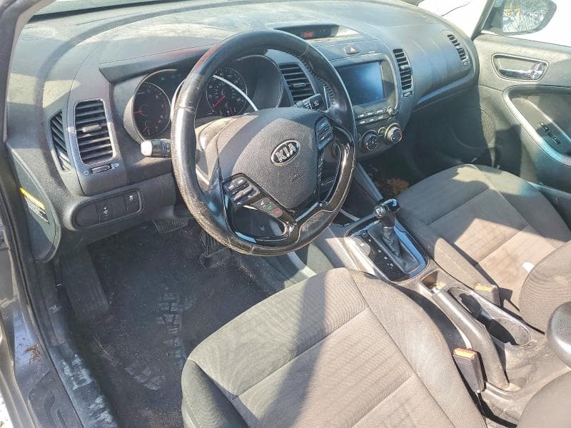 2017 KIA FORTE S 8