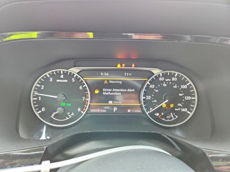 2025 NISSAN PATHFINDER SL 9