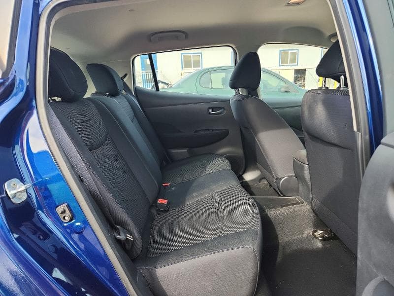 2017 NISSAN LEAF S 10