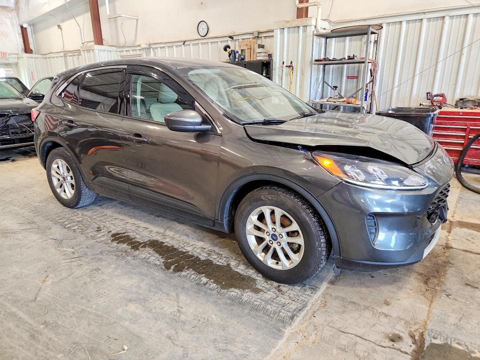 2020 FORD ESCAPE SE 4