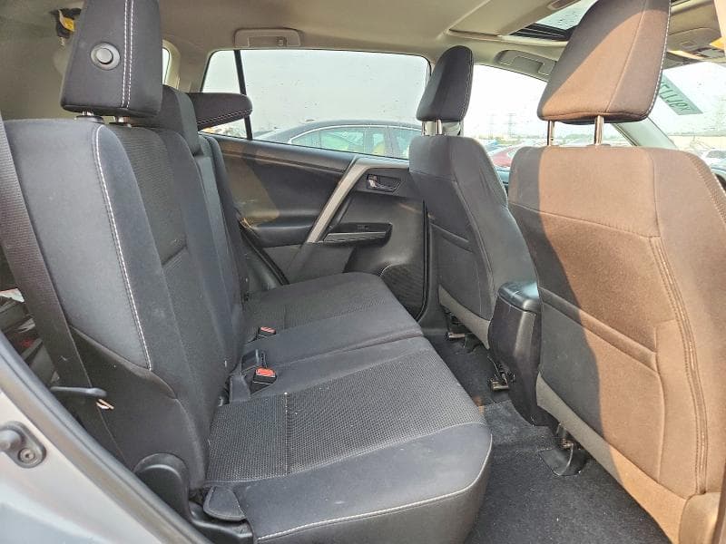 2018 TOYOTA RAV4 XLE 10