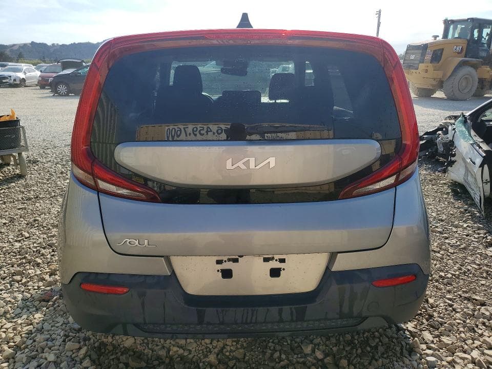 2022 KIA SOUL LX 6