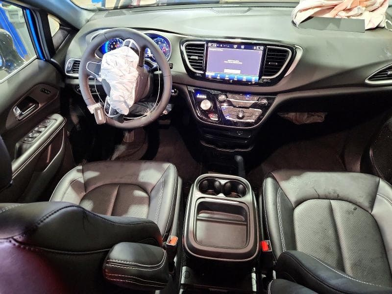 2027 CHRYSLER PACIFICA SELECT 8