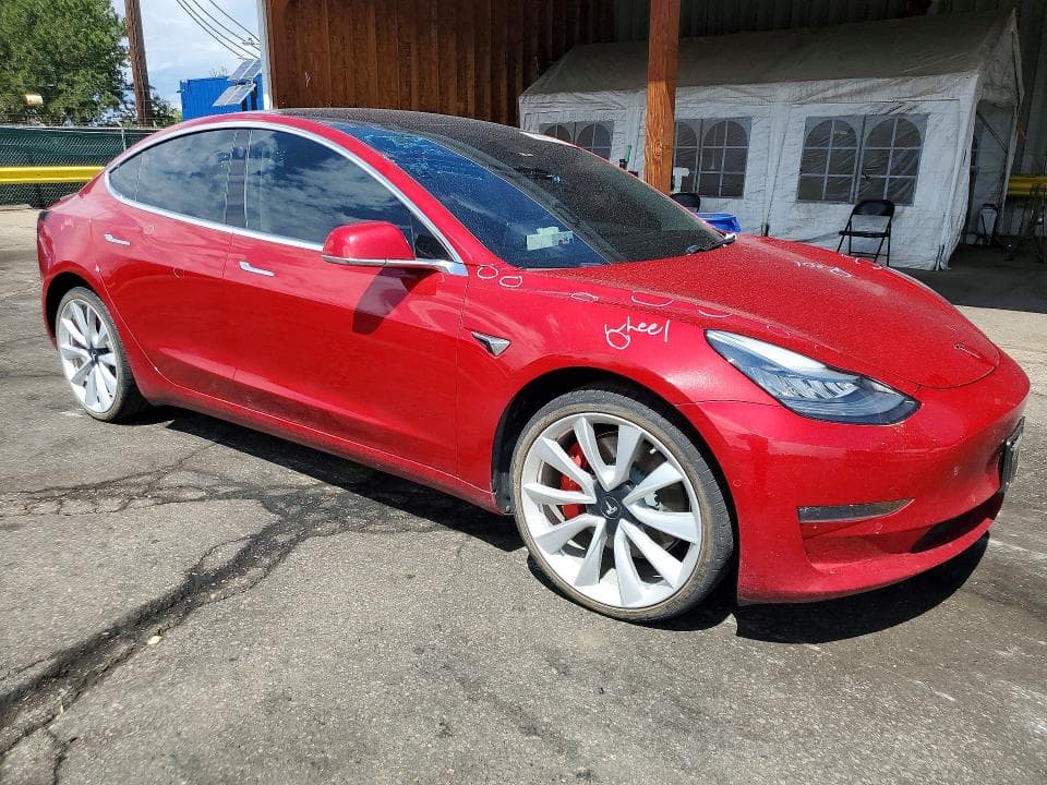 2018 TESLA MODEL 3 4
