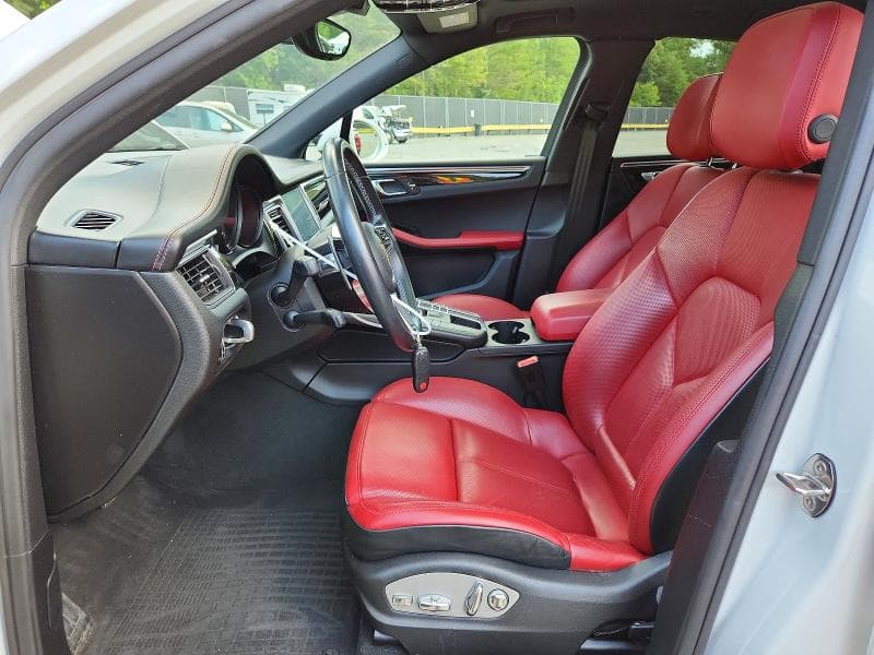 2018 PORSCHE MACAN 7