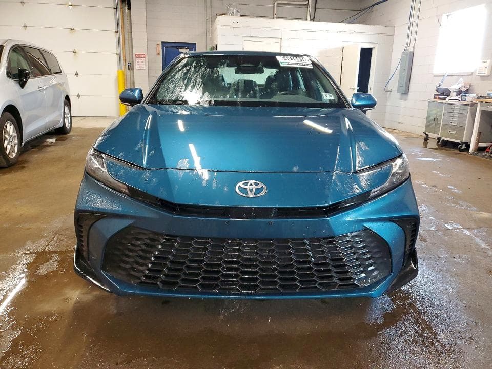 2025 TOYOTA CAMRY SE 5