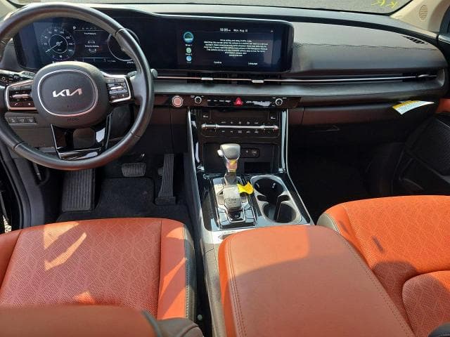 2024 KIA CARNIVAL SX 9
