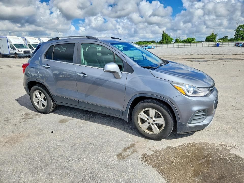 2019 CHEVROLET TRAX 1LT 4
