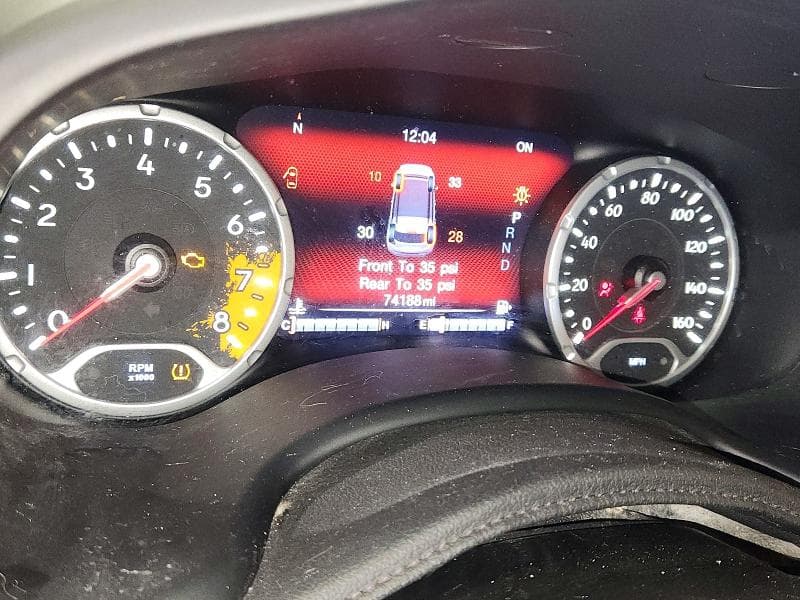2018 JEEP RENEGADE TRAILHAWK 9