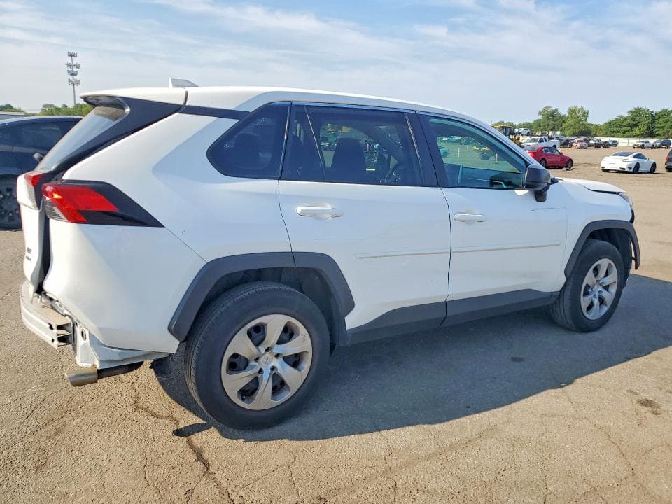 2023 TOYOTA RAV4 LE 3