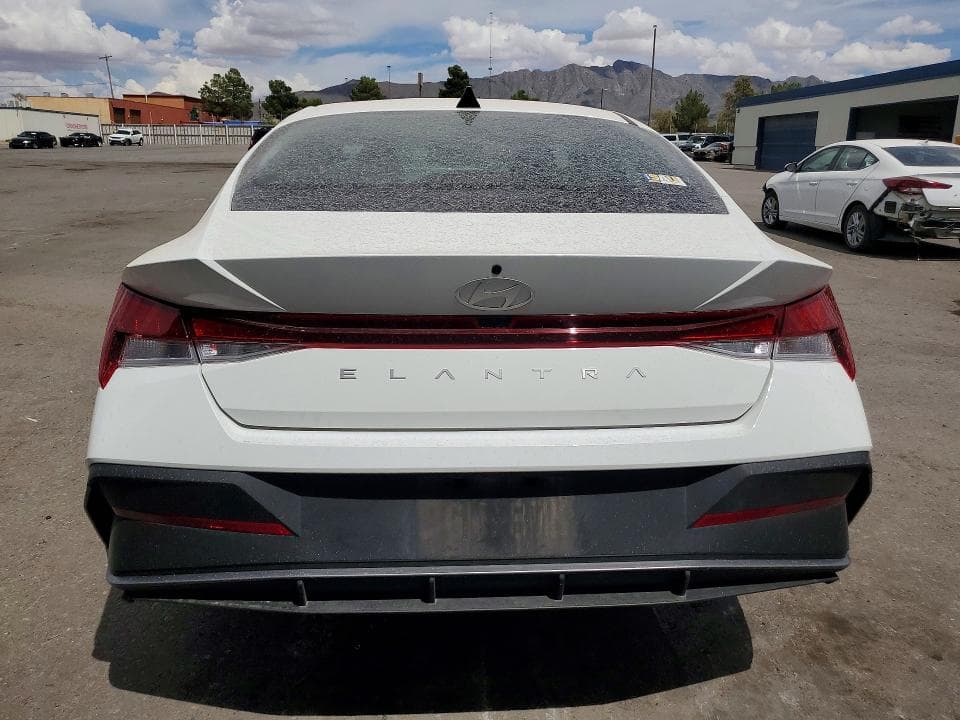 2026 HYUNDAI ELANTRA SE 6
