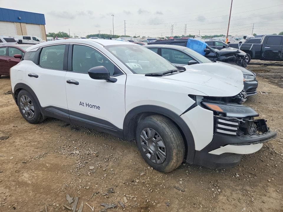 2025 NISSAN KICKS S 4