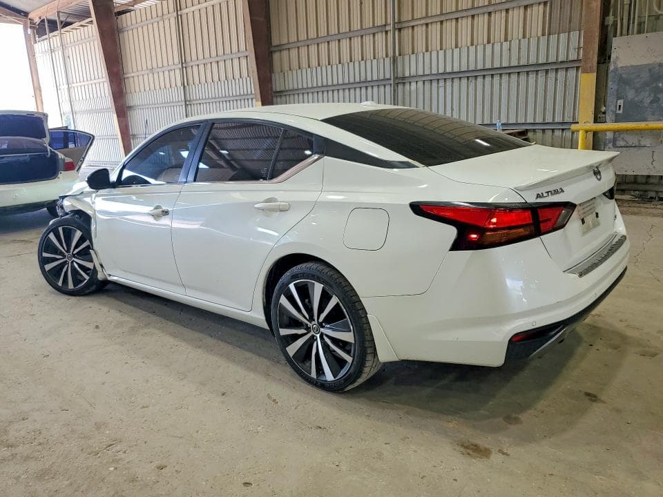 2022 NISSAN ALTIMA SR 2