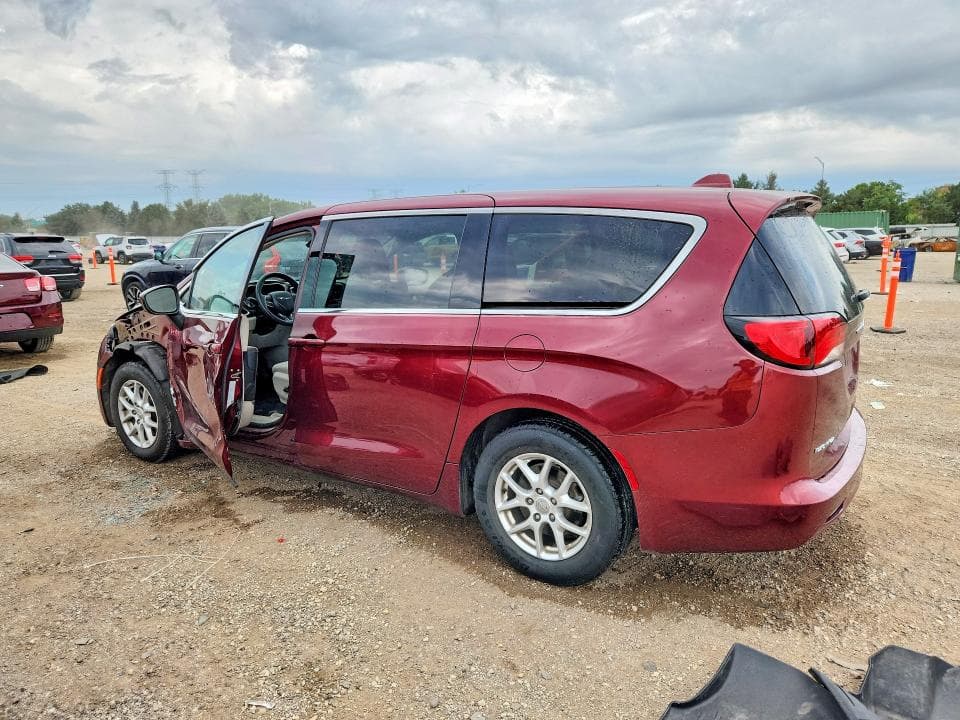 2017 CHRYSLER PACIFICA LX 2