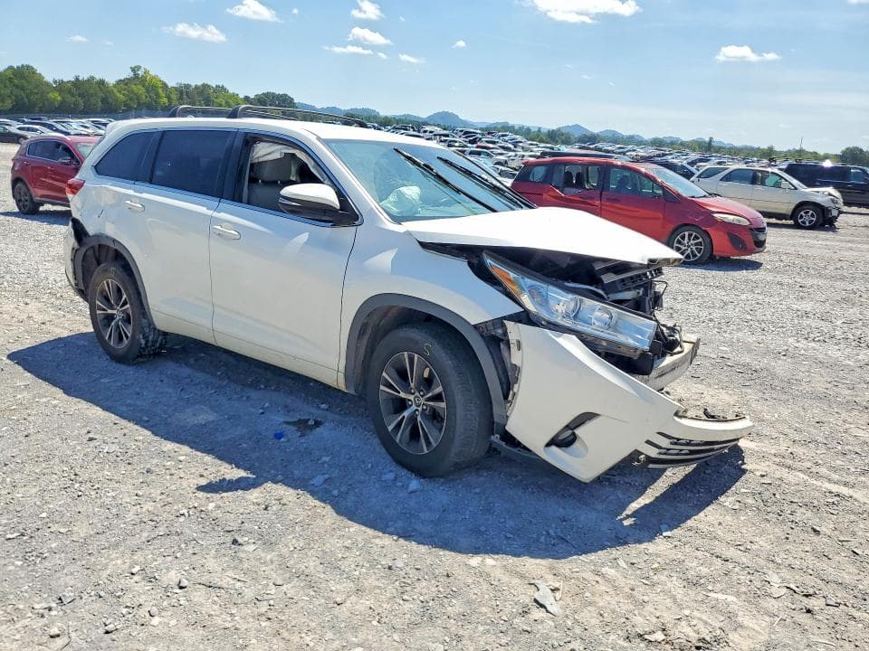 2017 TOYOTA HIGHLANDER LE PLUS 4