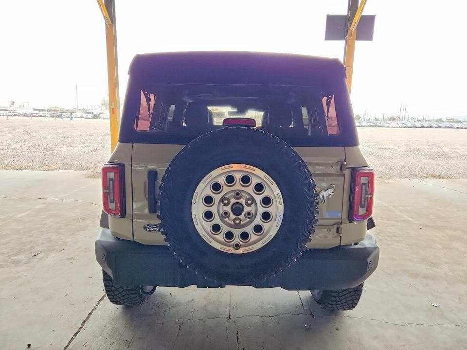 2026 FORD BRONCO OUTER BANKS 6