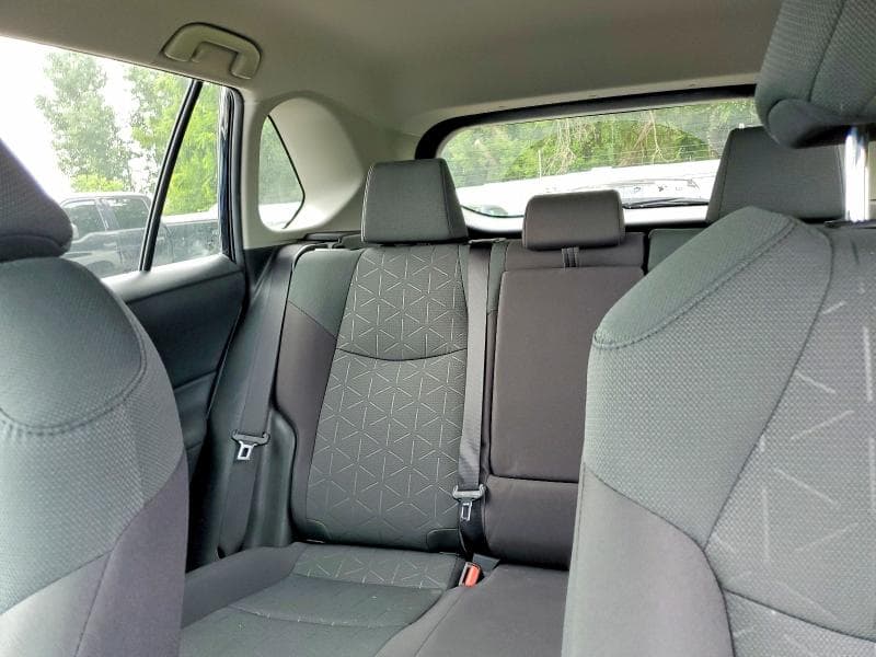 2023 TOYOTA RAV4 LE 10