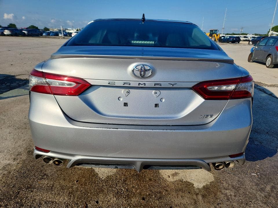 2019 TOYOTA CAMRY XSE 6
