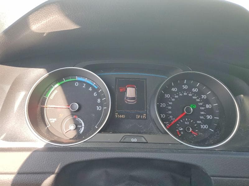 2017 VOLKSWAGEN E-GOLF SE 9