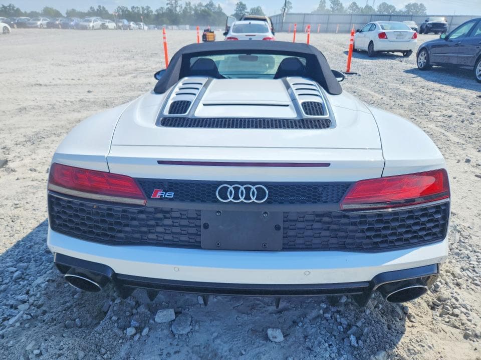 2022 AUDI R8 6