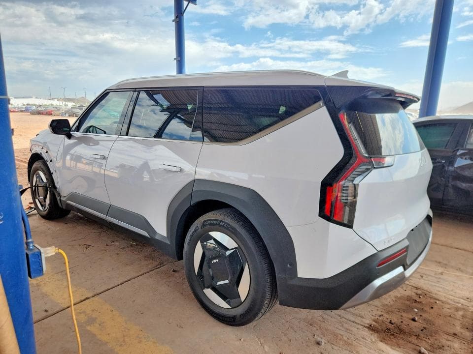 2026 KIA EV9 WIND 2