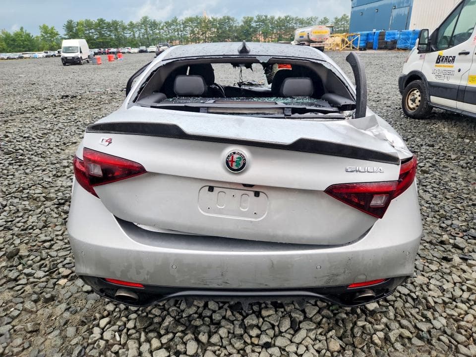 2018 ALFA ROMEO GIULIA Q4 6