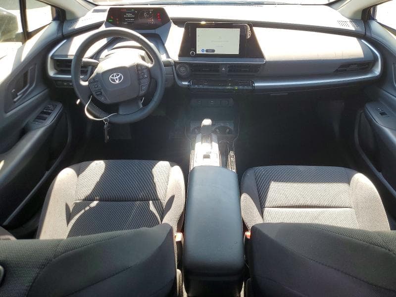 2025 TOYOTA PRIUS LE 8