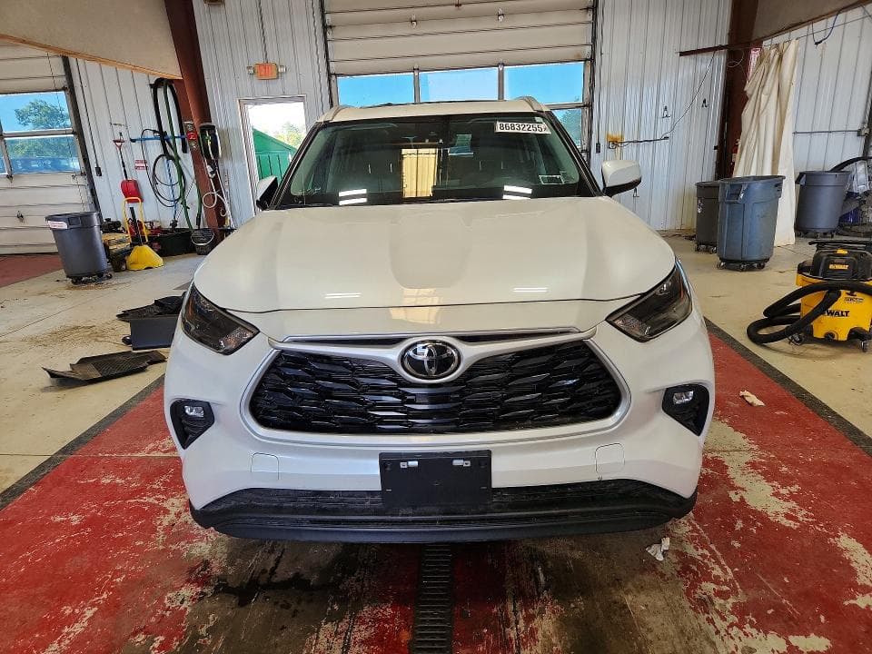 2025 TOYOTA HIGHLANDER HYBRID XLE 5