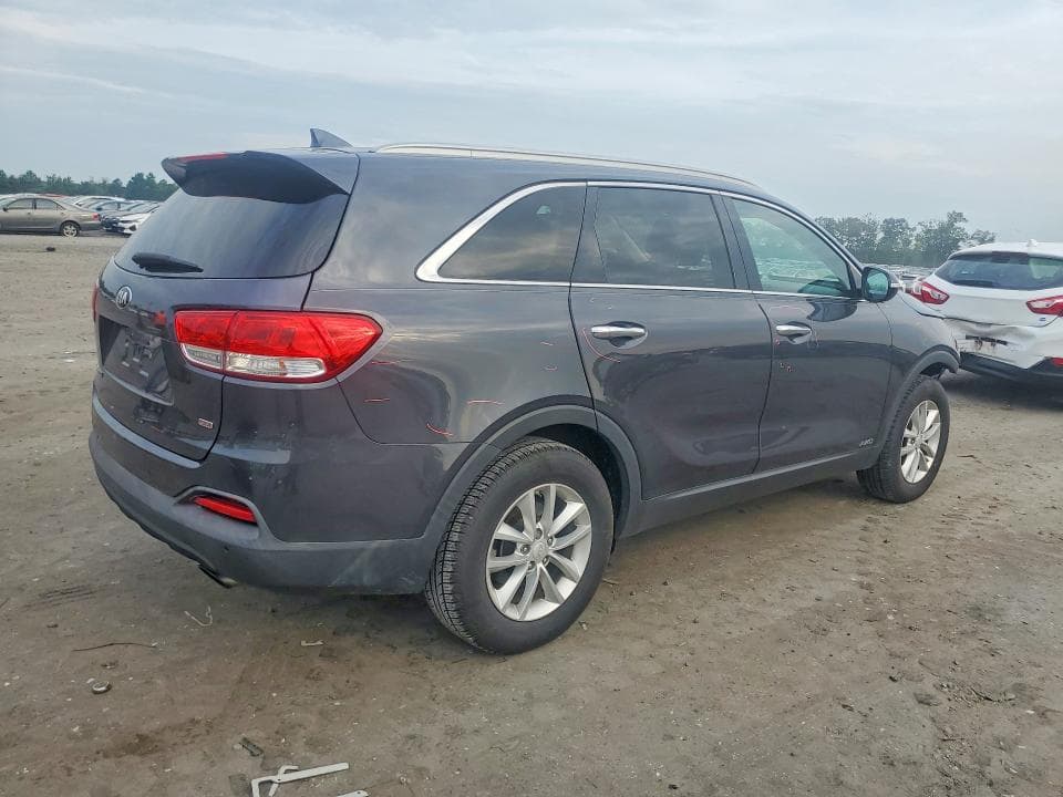 2017 KIA SORENTO LX 3