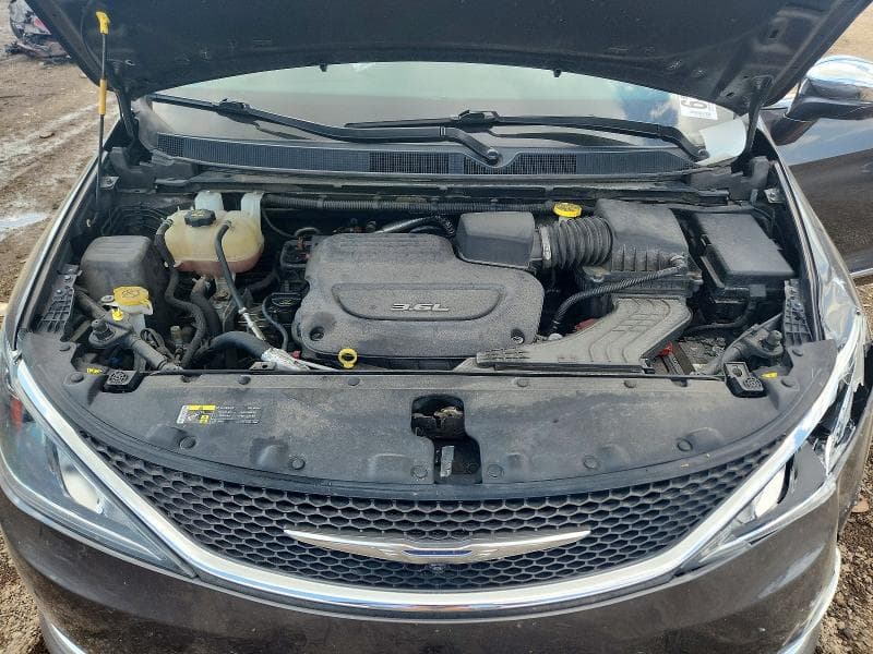 2017 CHRYSLER PACIFICA LIMITED 11