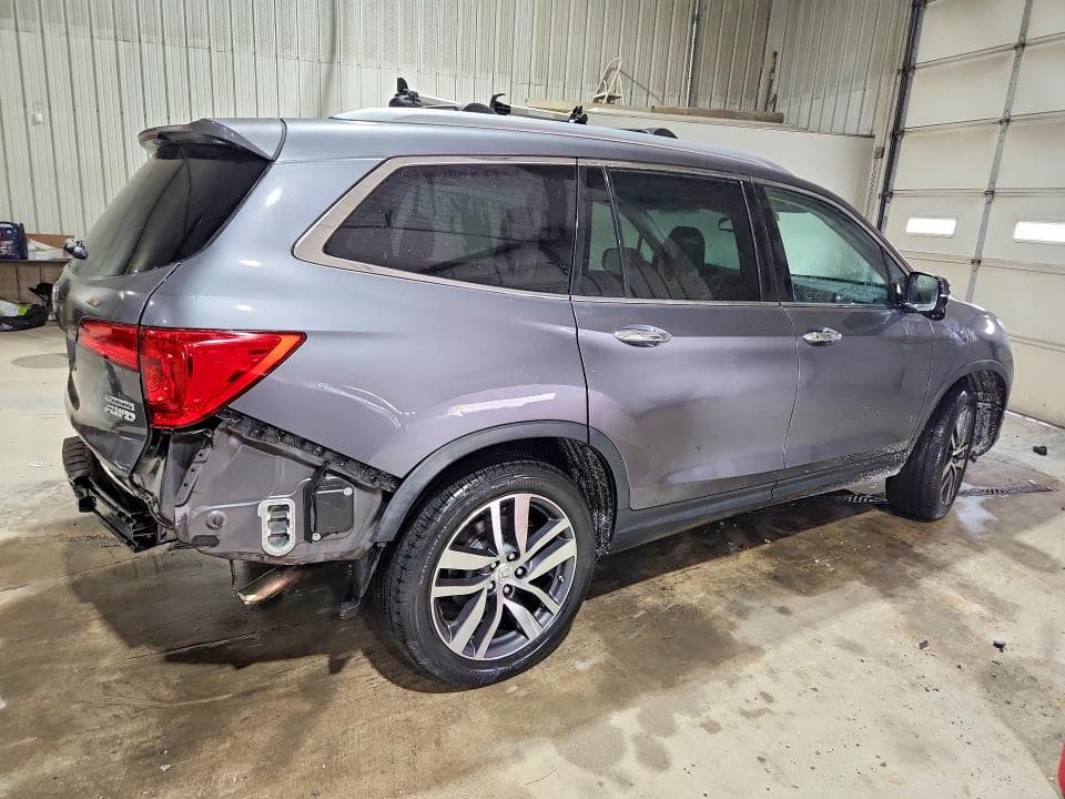 2017 HONDA PILOT TOURING 3