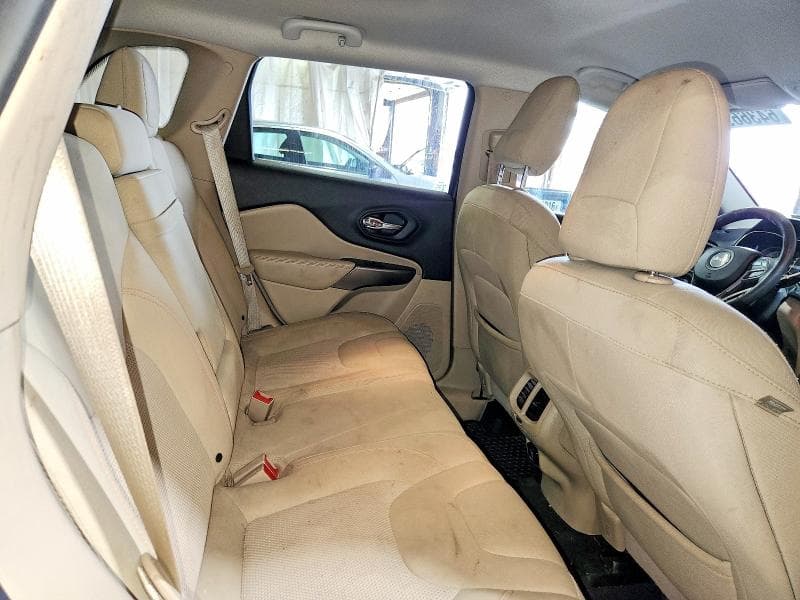 2019 JEEP CHEROKEE LATITUDE 11