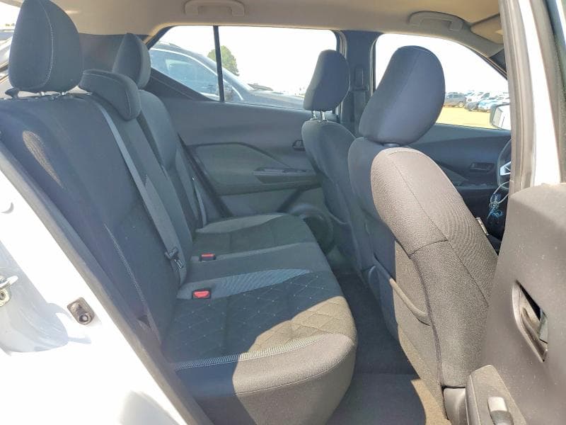 2019 NISSAN KICKS S 10