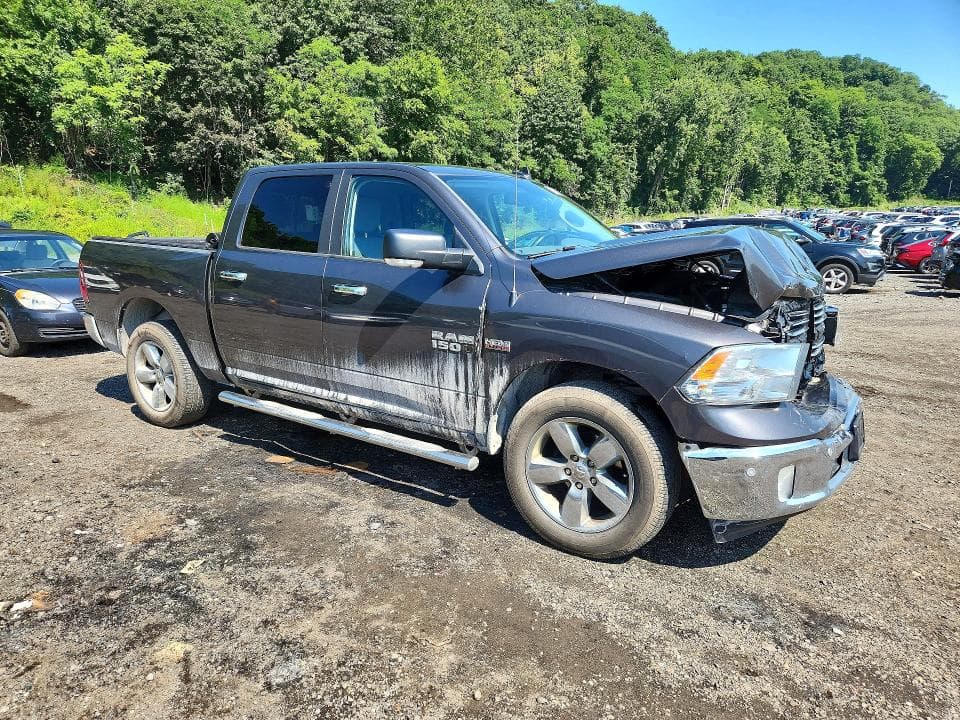 2017 RAM 1500 SLT 4