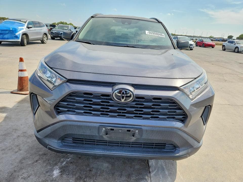 2020 TOYOTA RAV4 LE 5