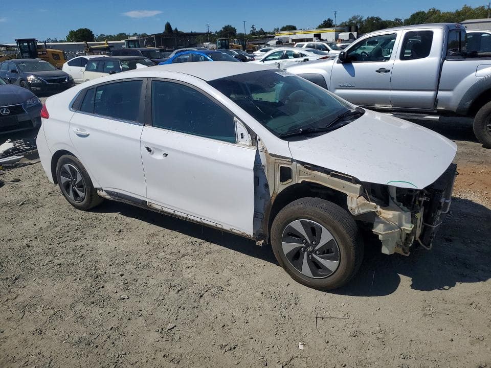 2018 HYUNDAI IONIQ SEL 4