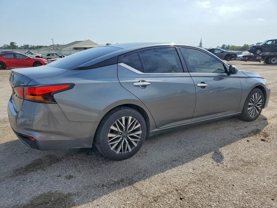 2023 NISSAN ALTIMA SV 3