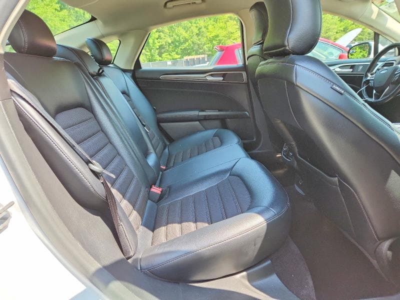 2017 FORD FUSION SE 10