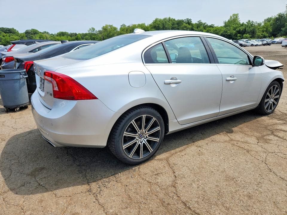 2017 VOLVO S60 PLATINUM 3