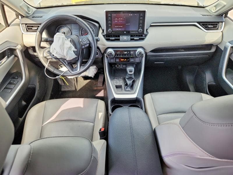 2019 TOYOTA RAV4 XLE PREMIUM 8