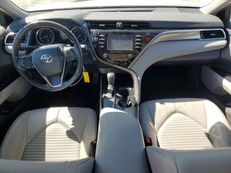 2018 TOYOTA CAMRY SE 8
