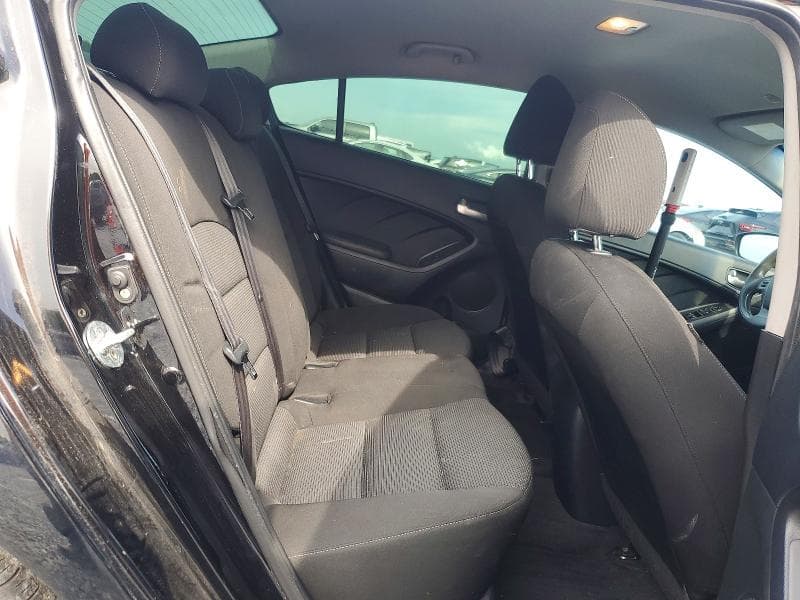 2017 KIA FORTE LX 10