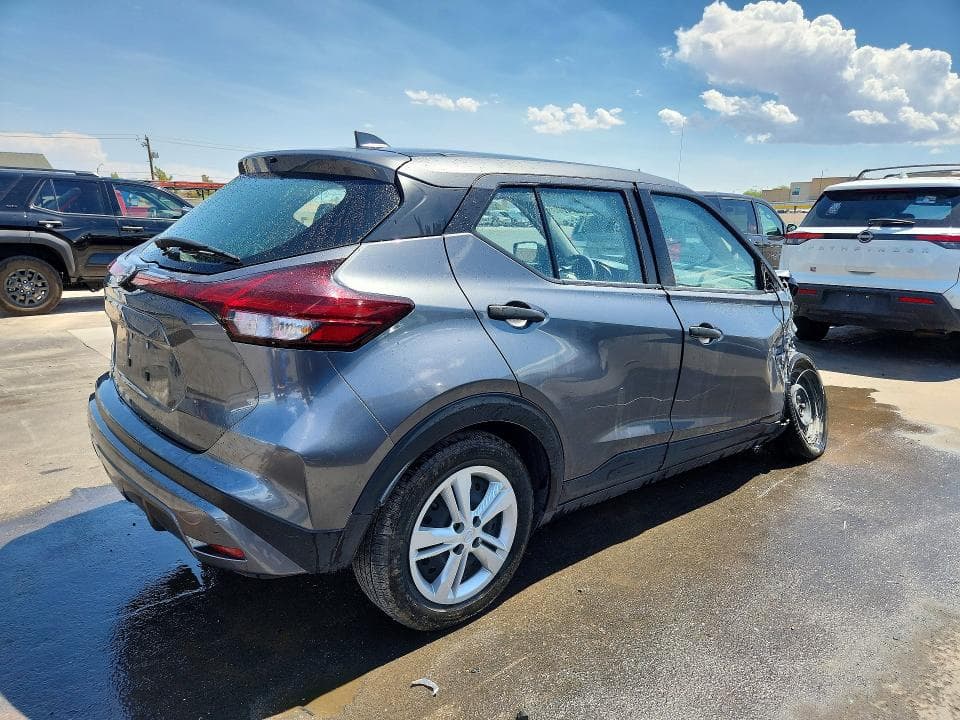 2024 NISSAN KICKS S 3