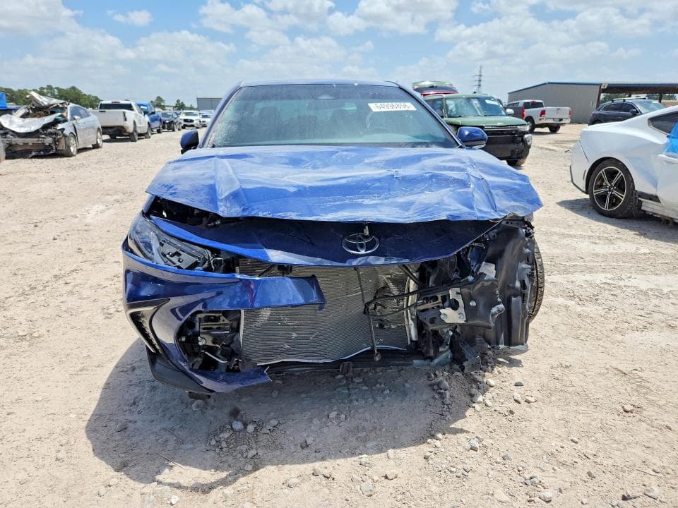 2026 TOYOTA CAMRY SE 5