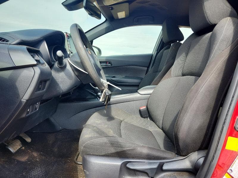 2019 TOYOTA C-HR LE 7