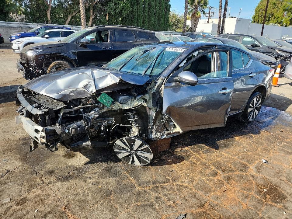 2021 NISSAN ALTIMA SV - 1